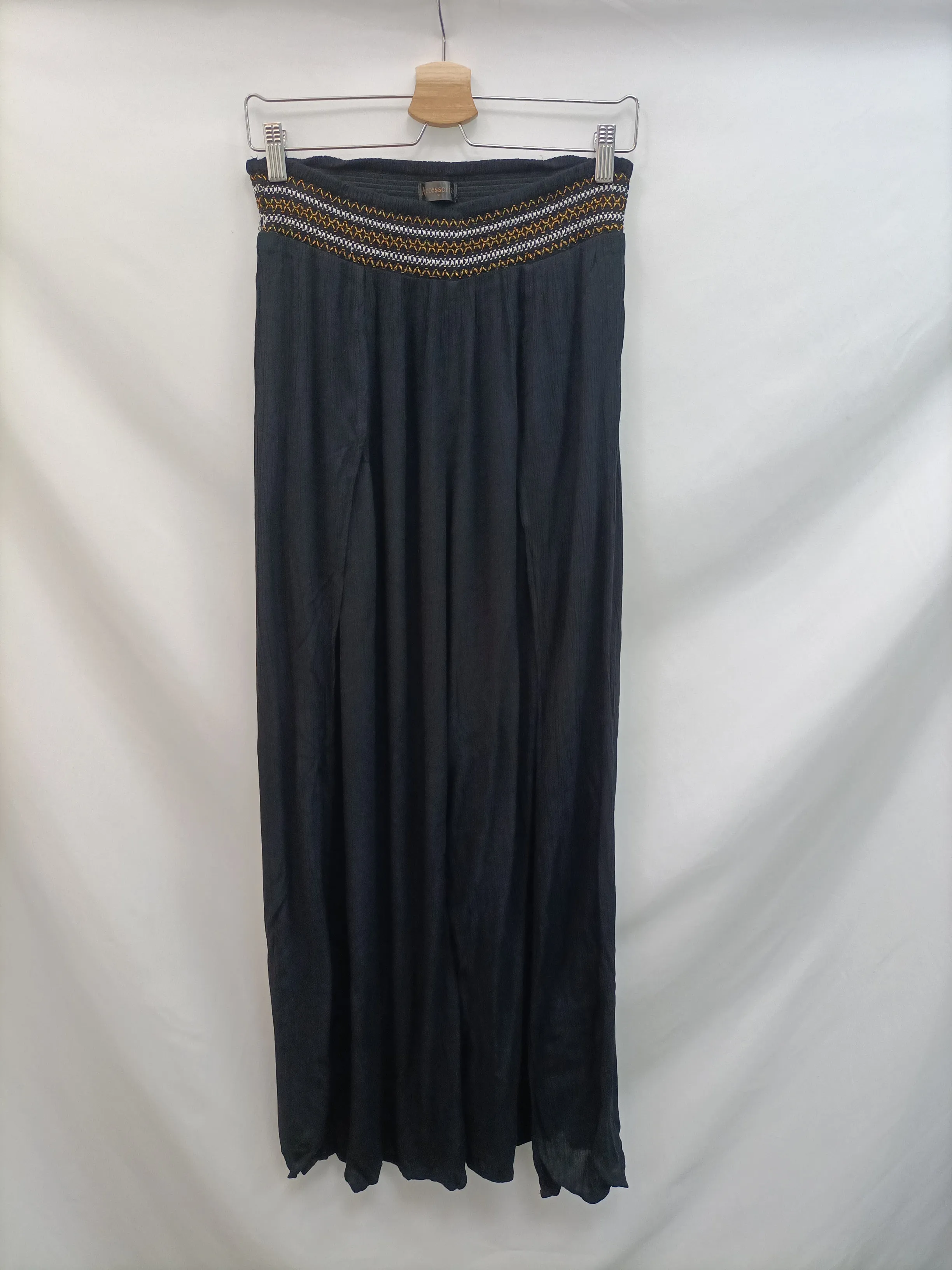 ACCESORIES. Pantalón ancho Negro T.m