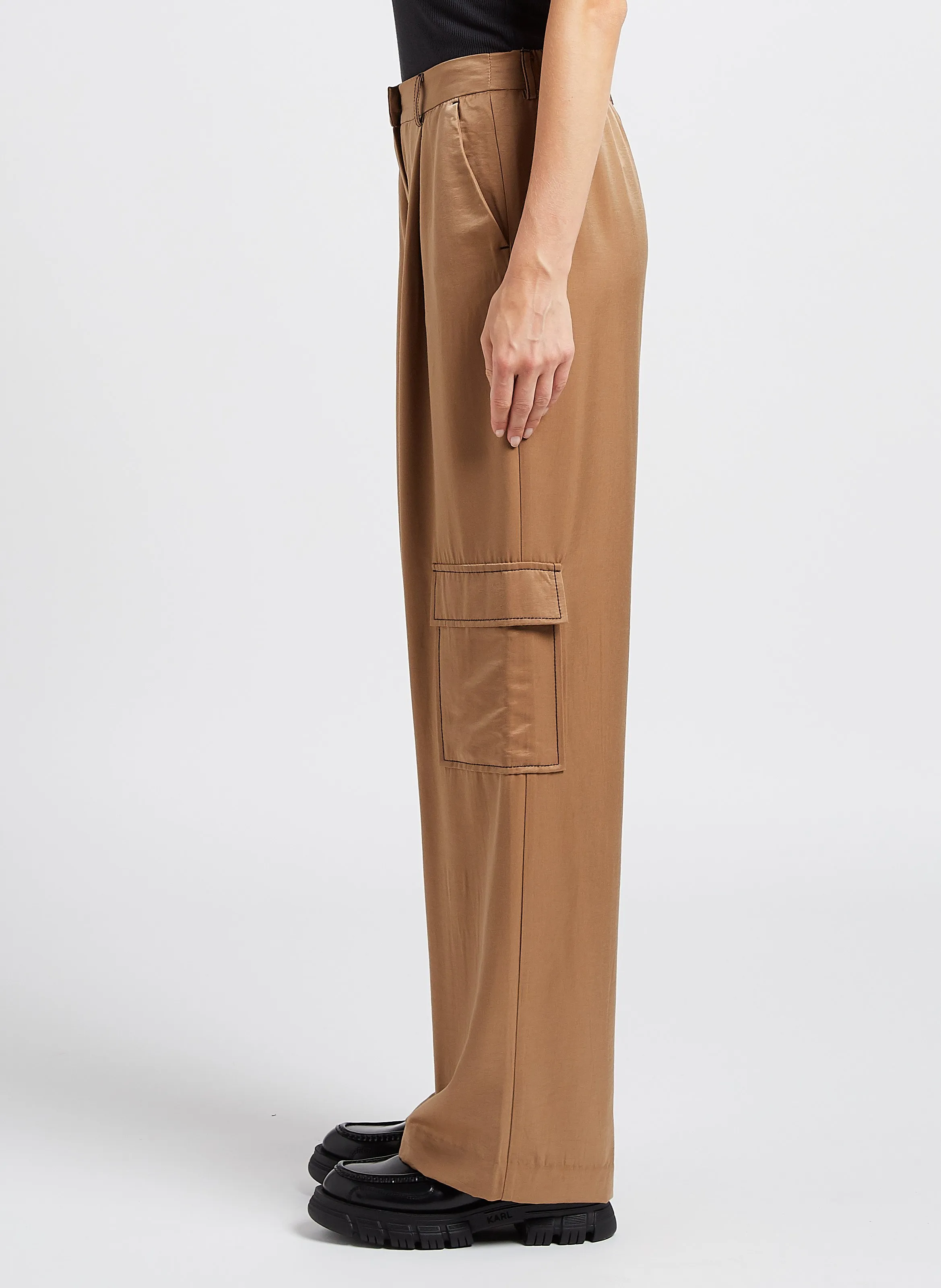 CILIE - Pantalón ancho satinado en marron