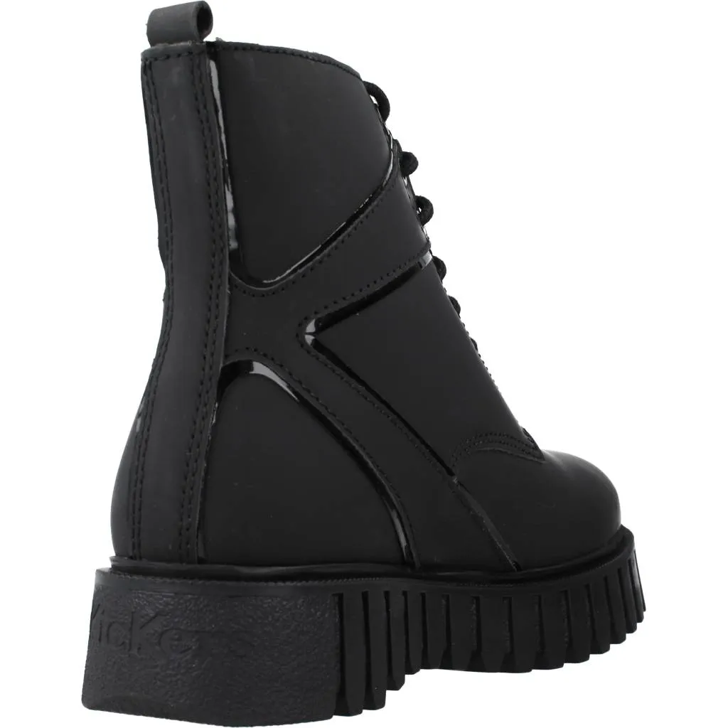 KICKERS