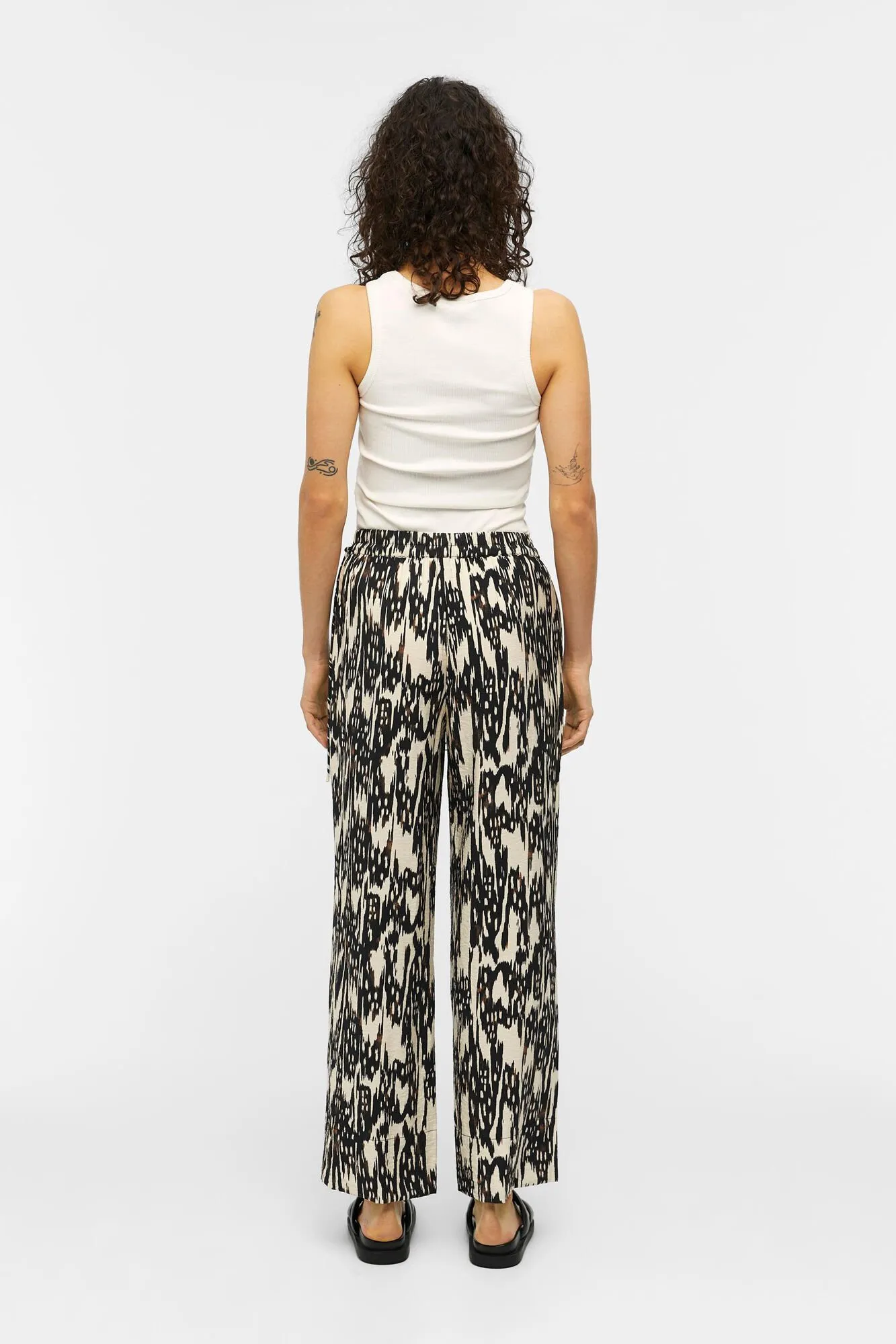 Object Pantalón ancho