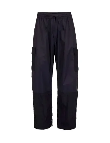 Pantalón negro ancho con bolsillos laterales