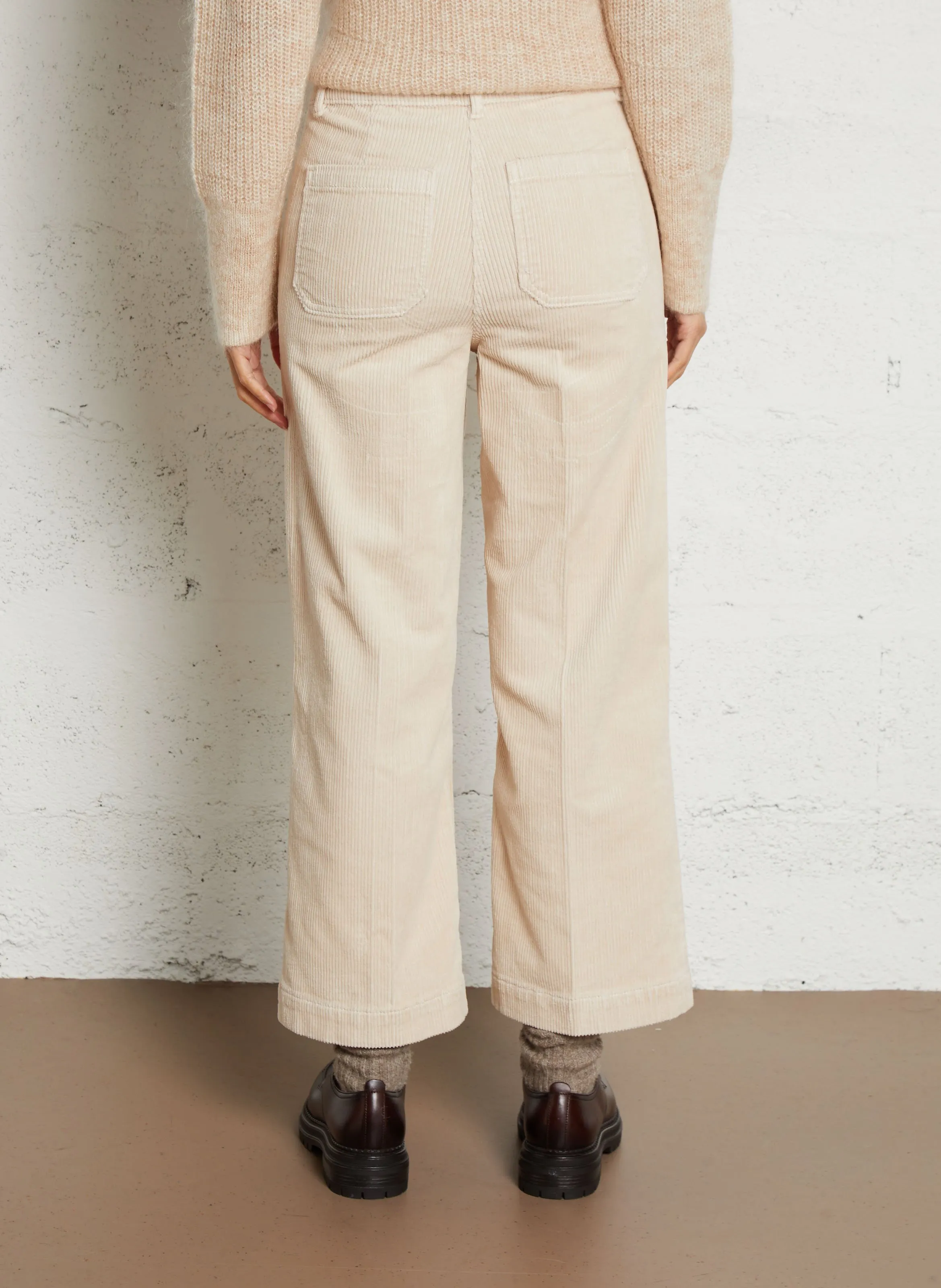 SELYNA - Pantalón cropped ancho en blanco