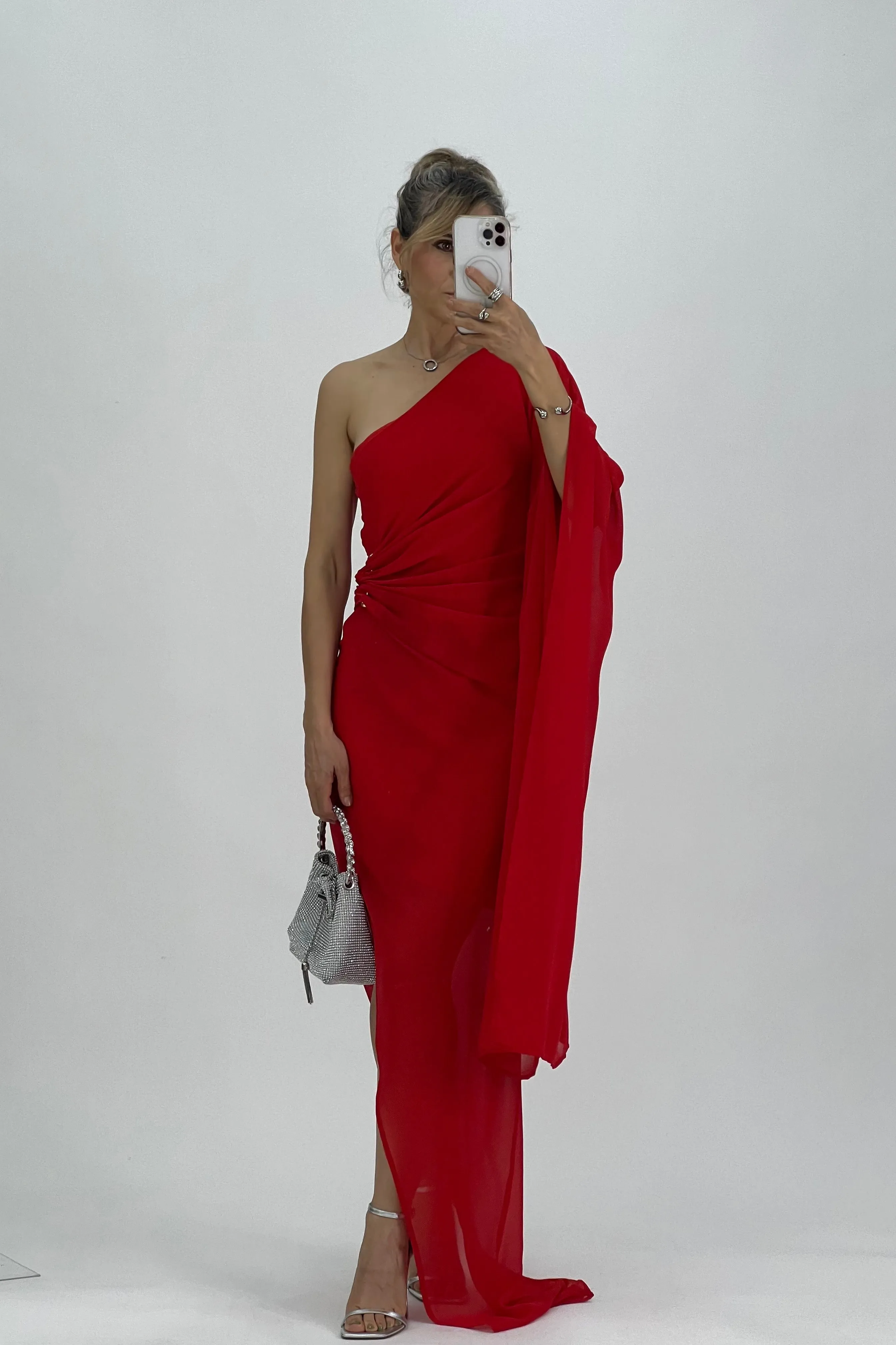 VESTIDO UNA MANGA
